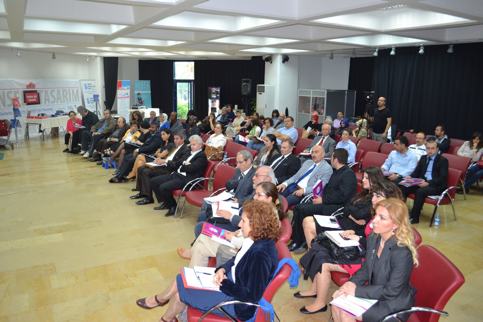 Evrensel Standartlar Çalıştayı